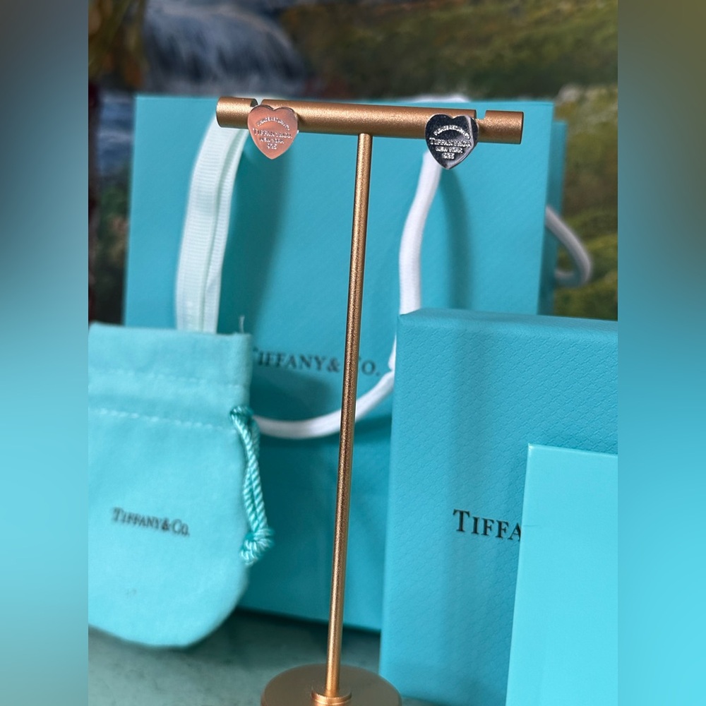 Tiffany mini heart earrings